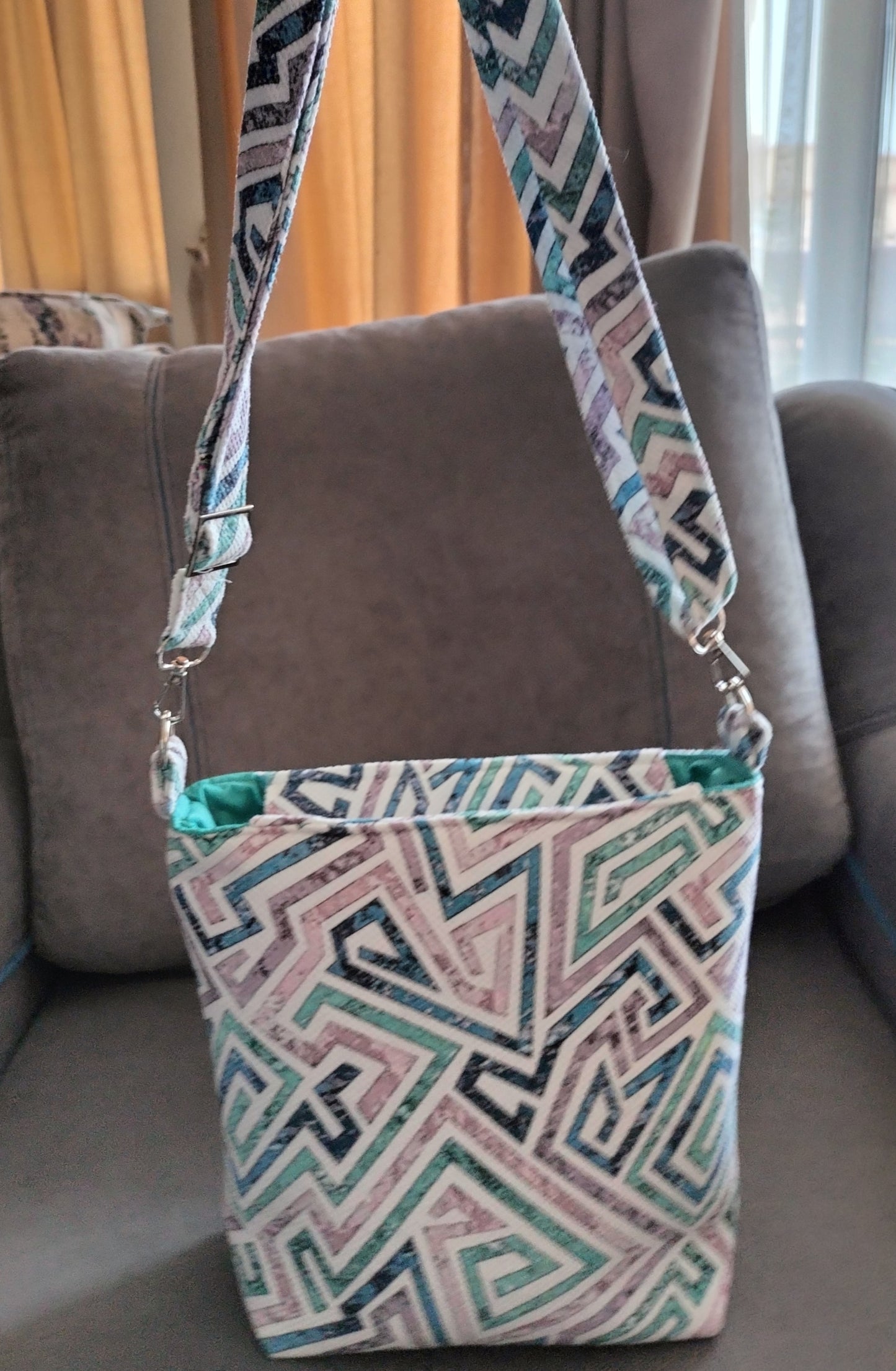 Lovely shapes Medium Cross Bag 30*25cm