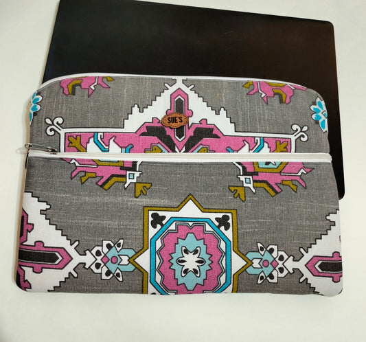 Geometric laptop sleeve 13inch (Last piece)