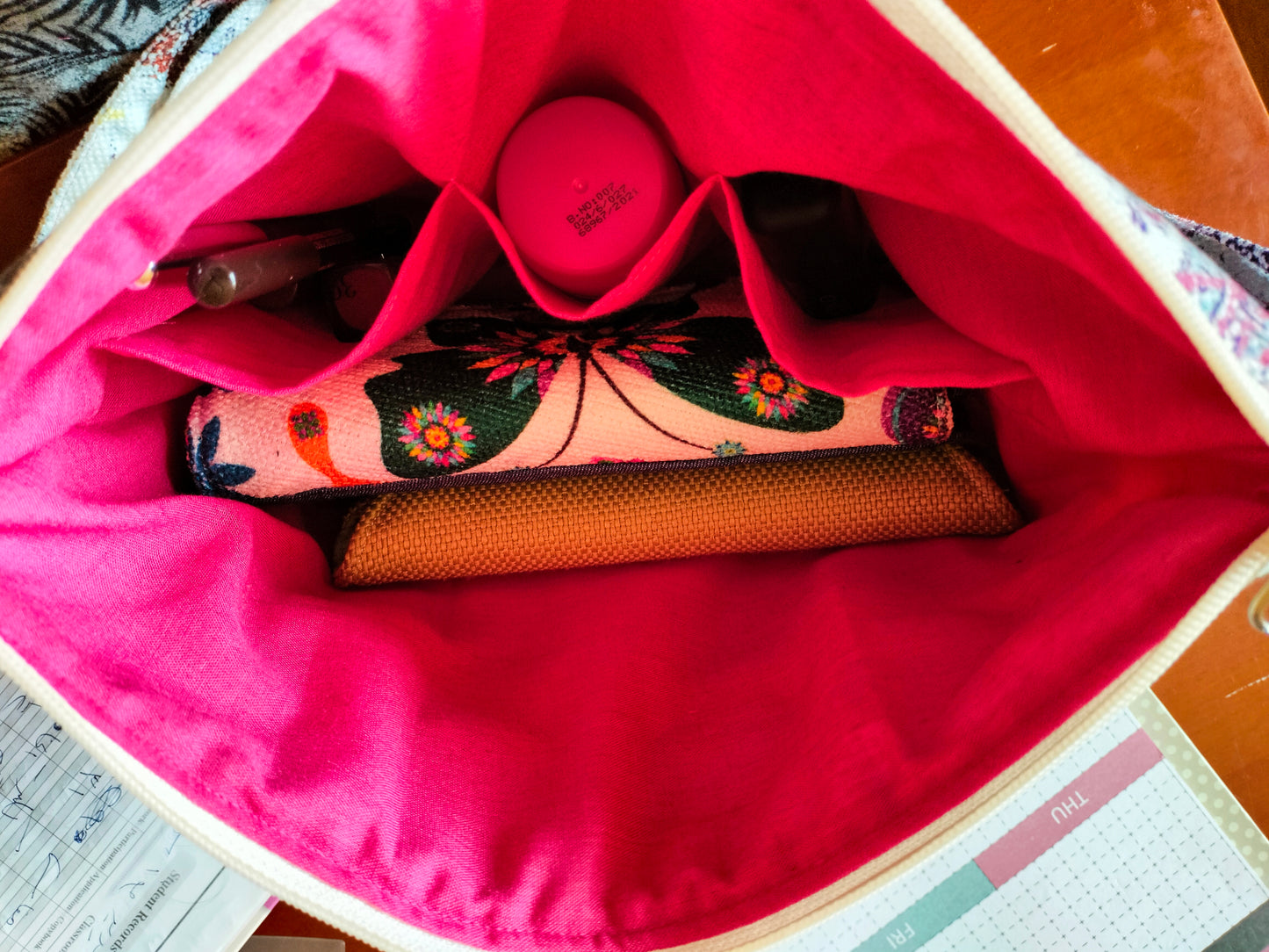 (د colorful handmade Clutch