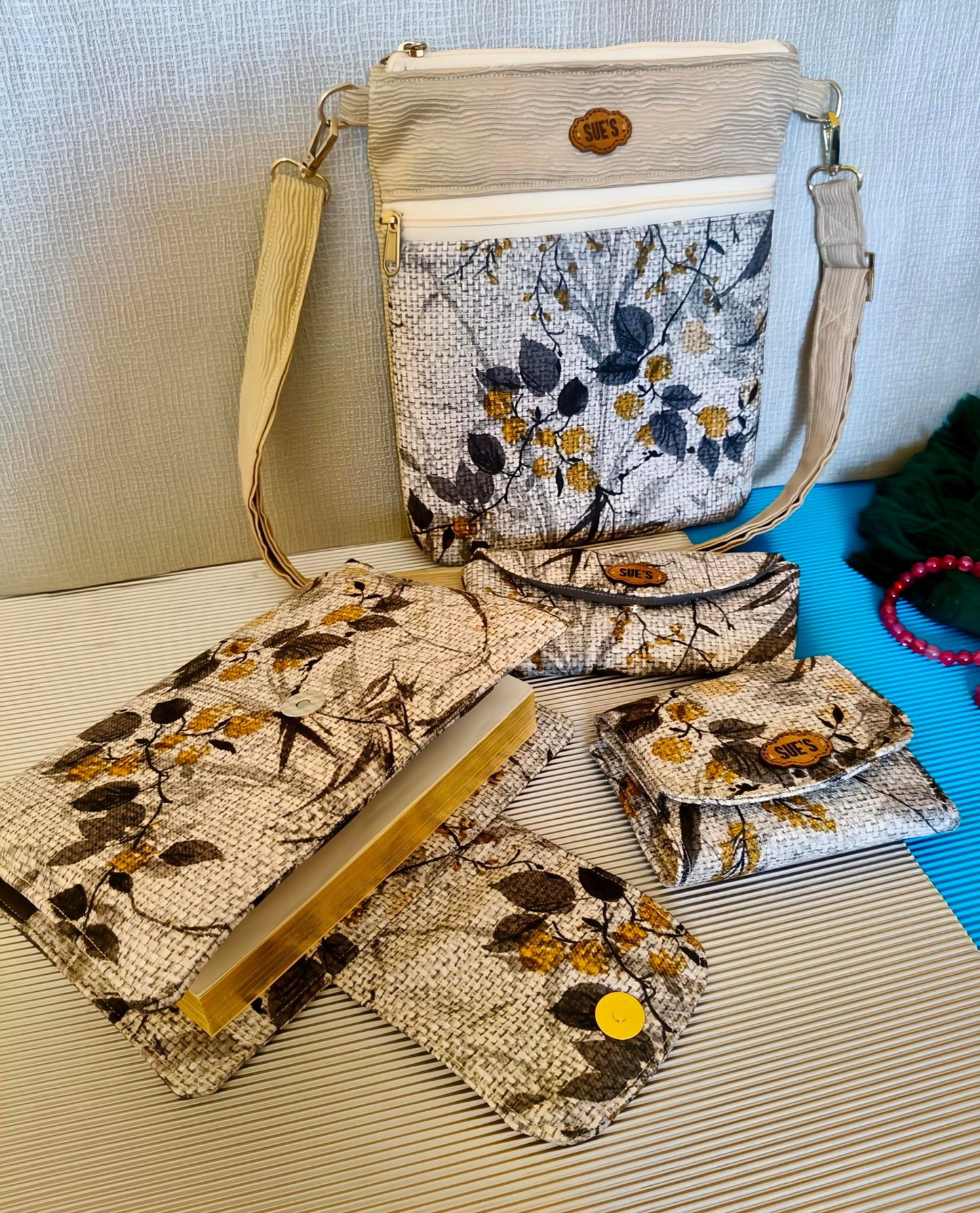 gray Mus7af cover size 25*18cm