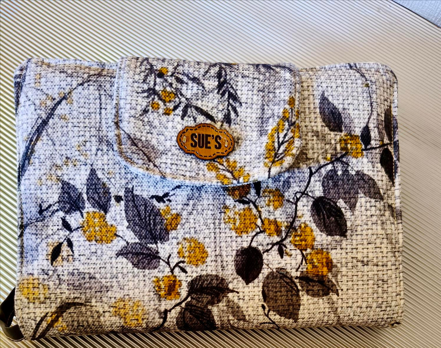 gray Mus7af cover size 25*18cm