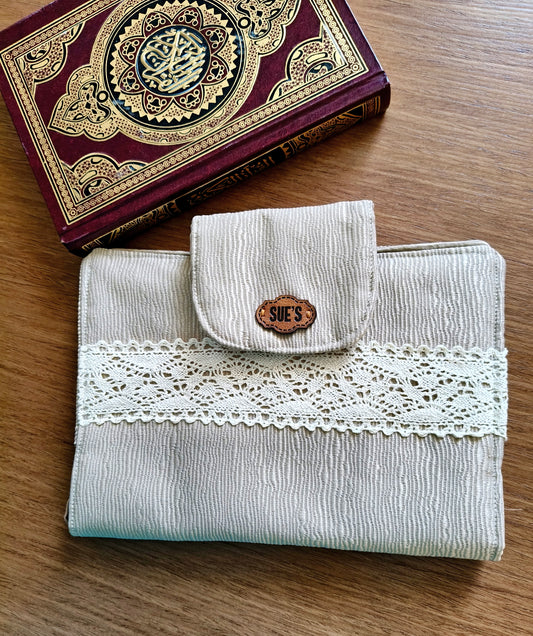 Unique gold Mus7af Cover 20*14cm