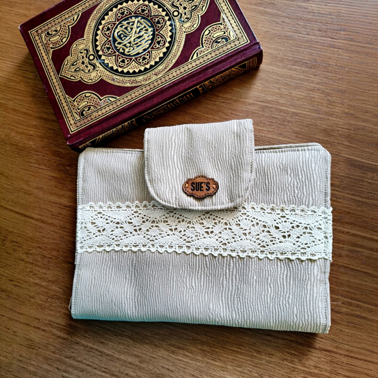 Unique gold Mus7af Cover 20*14cm