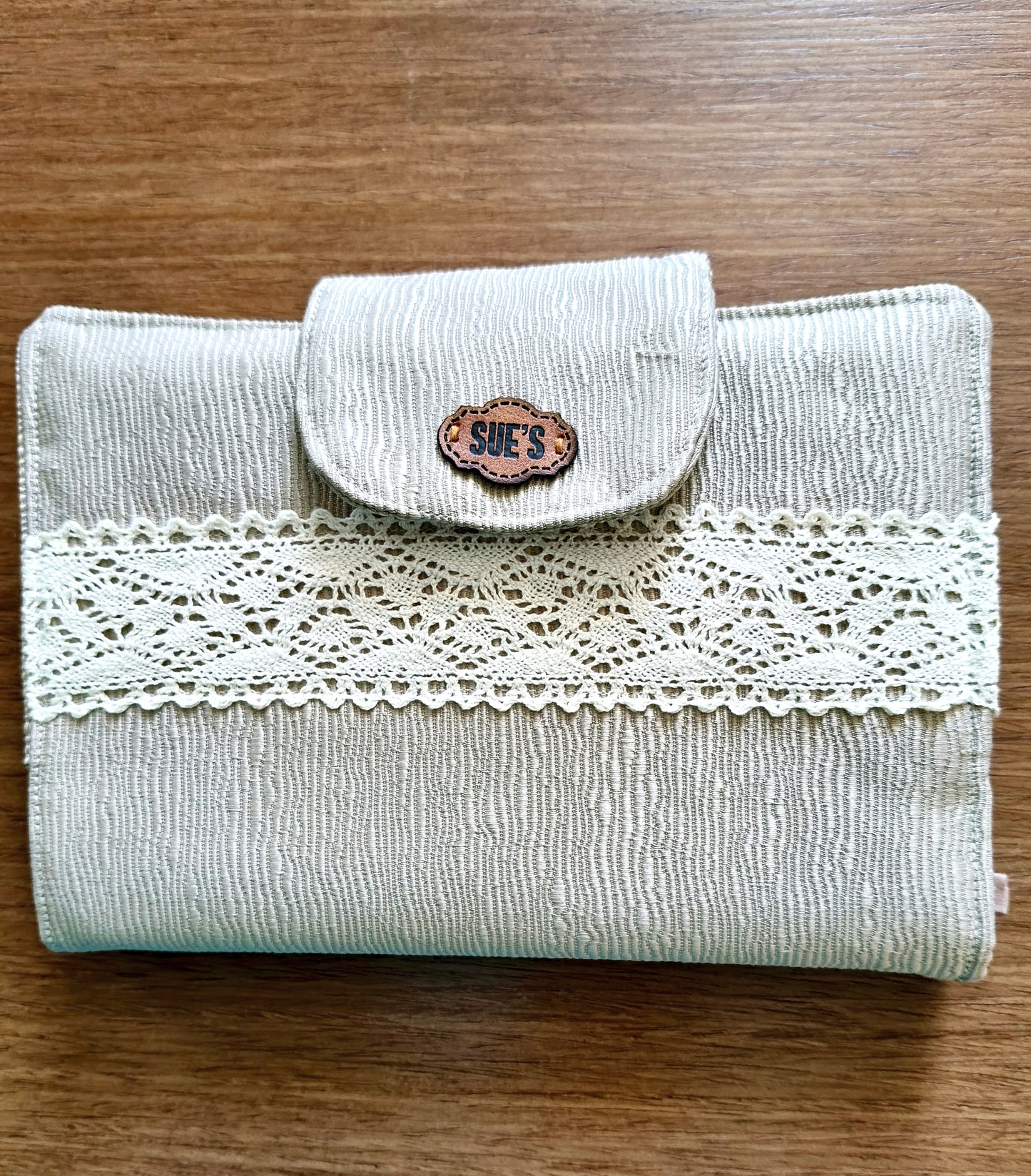 Unique gold Mus7af Cover 20*14cm