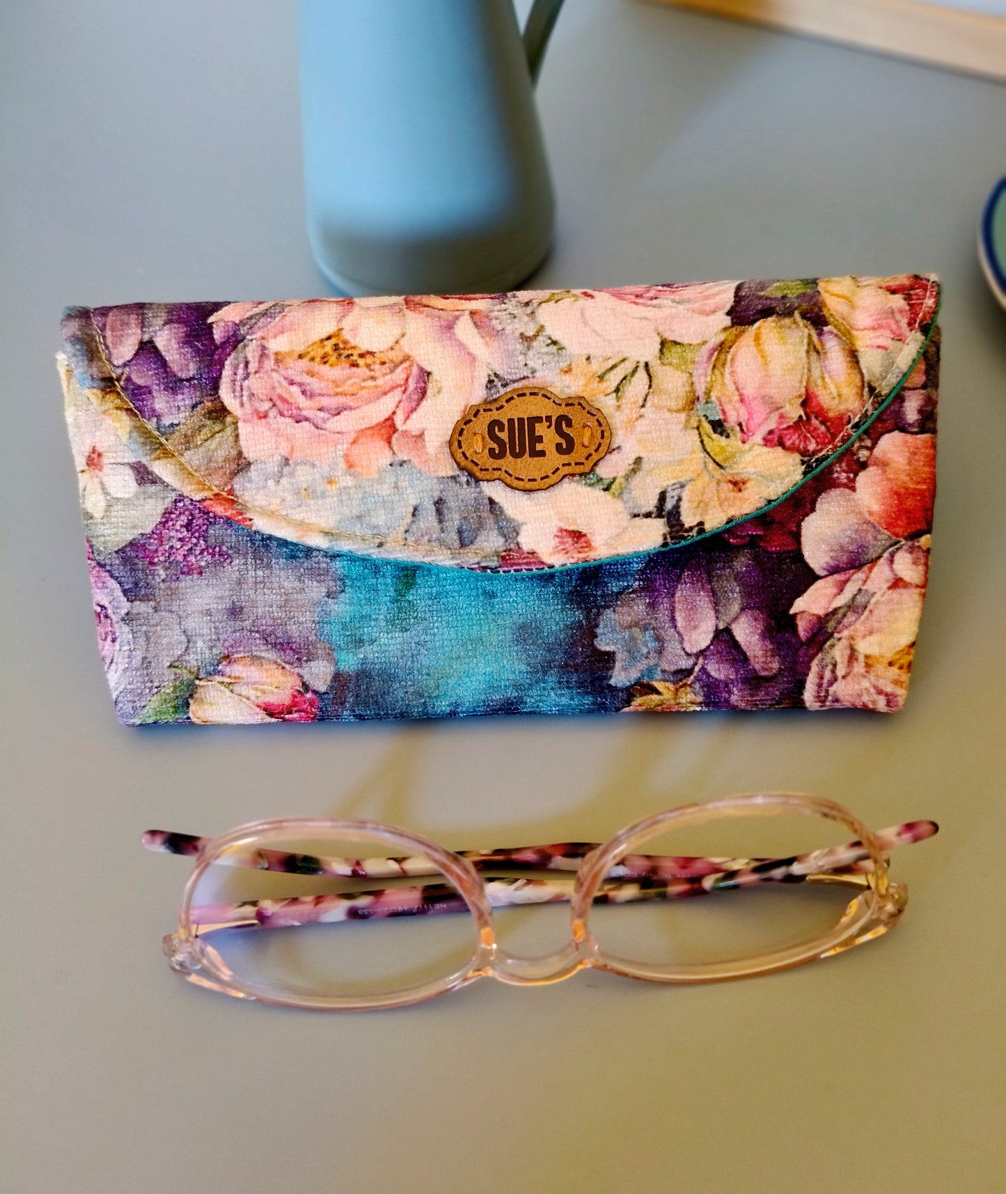 Rose garden Glasses Case