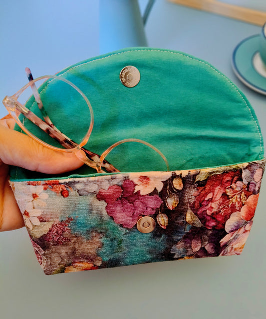 Rose garden Glasses Case