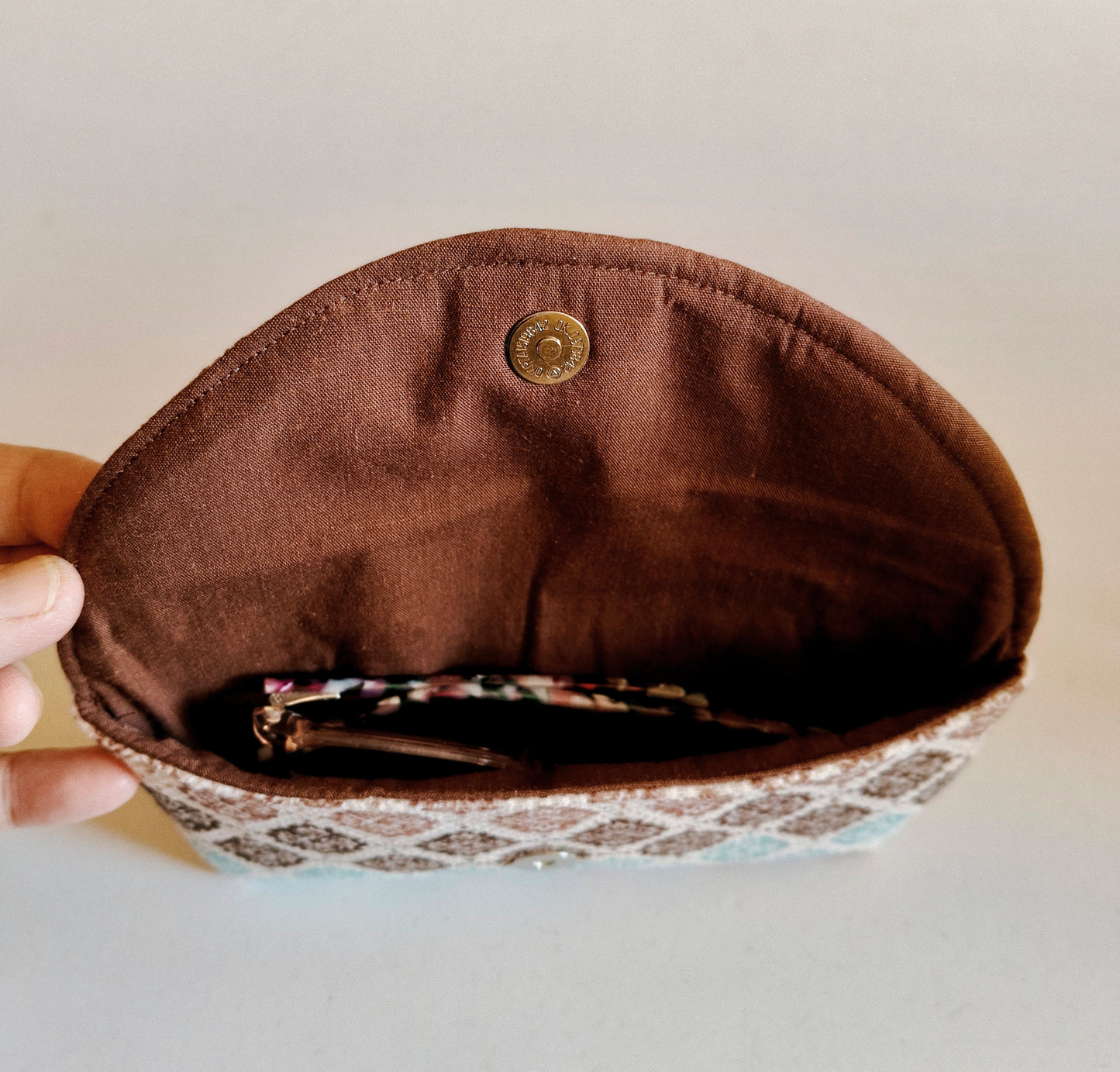 elegance beige Glasses Case