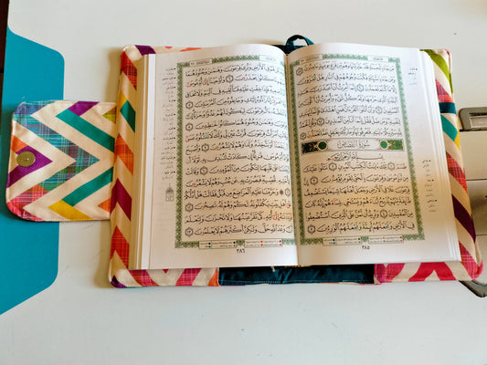 zigzag Mus7af cover 20*14cm