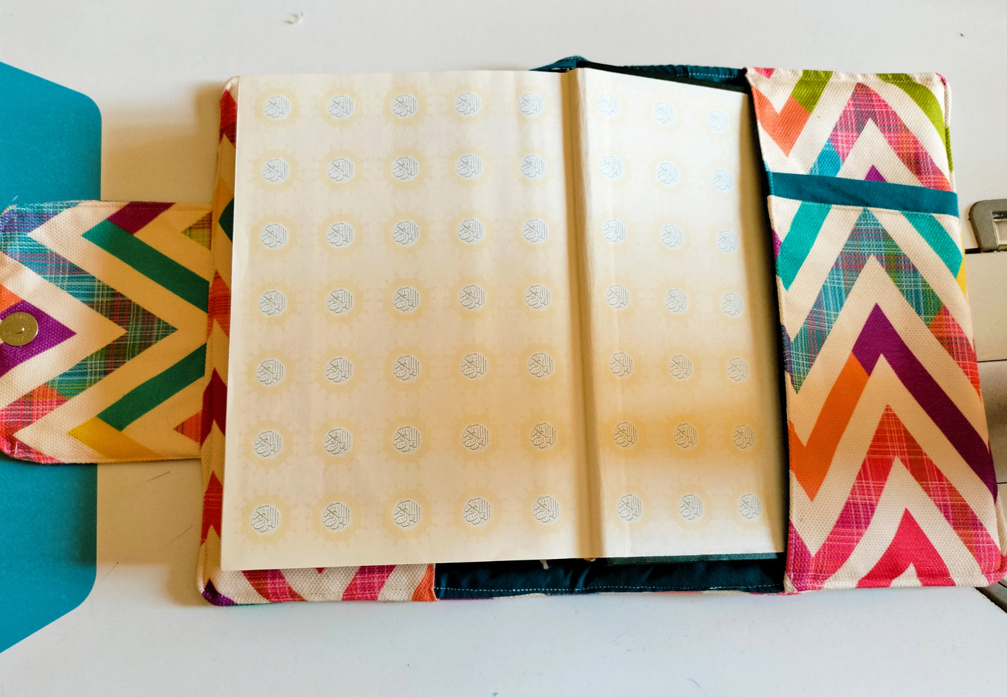 zigzag Mus7af cover 20*14cm