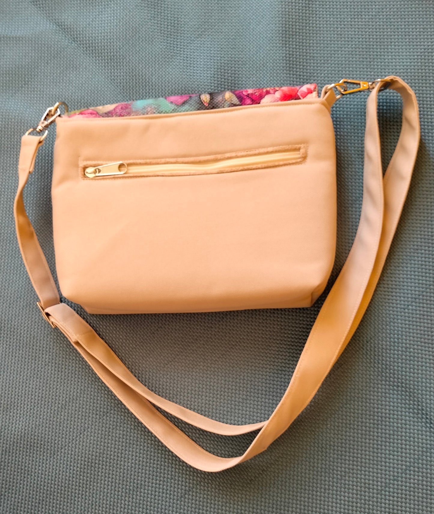 Beige flower color small cross bag