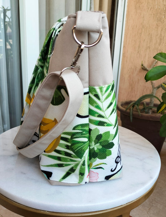 Green leaves summer bag