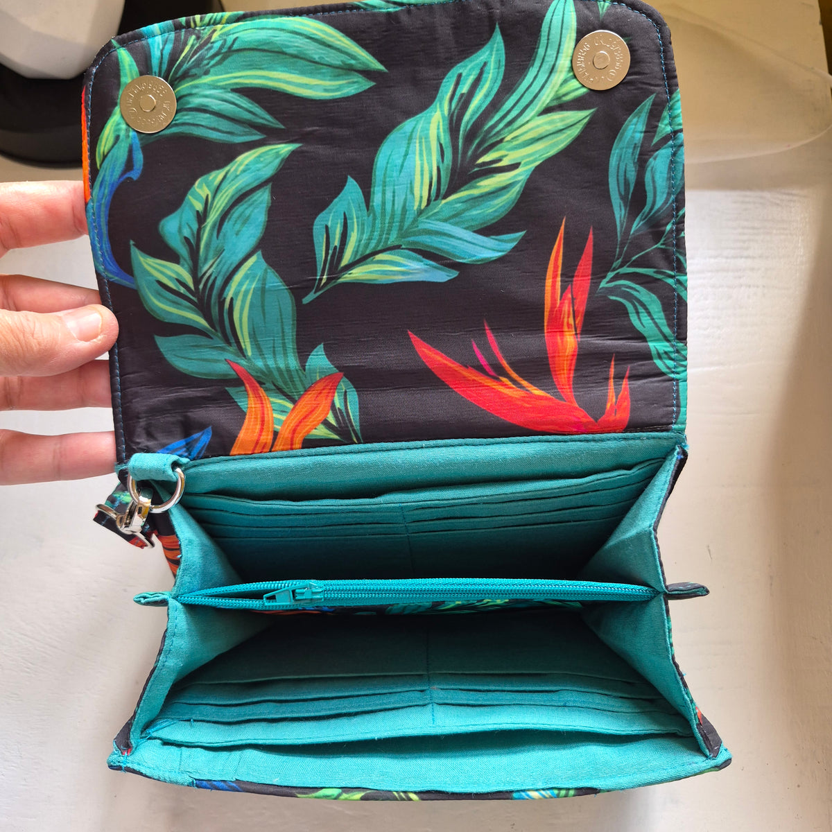 Wild flower waterproof Large Wallet