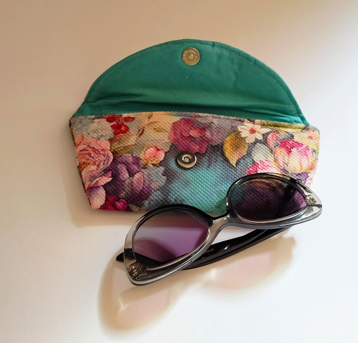 Rose garden Glasses Case