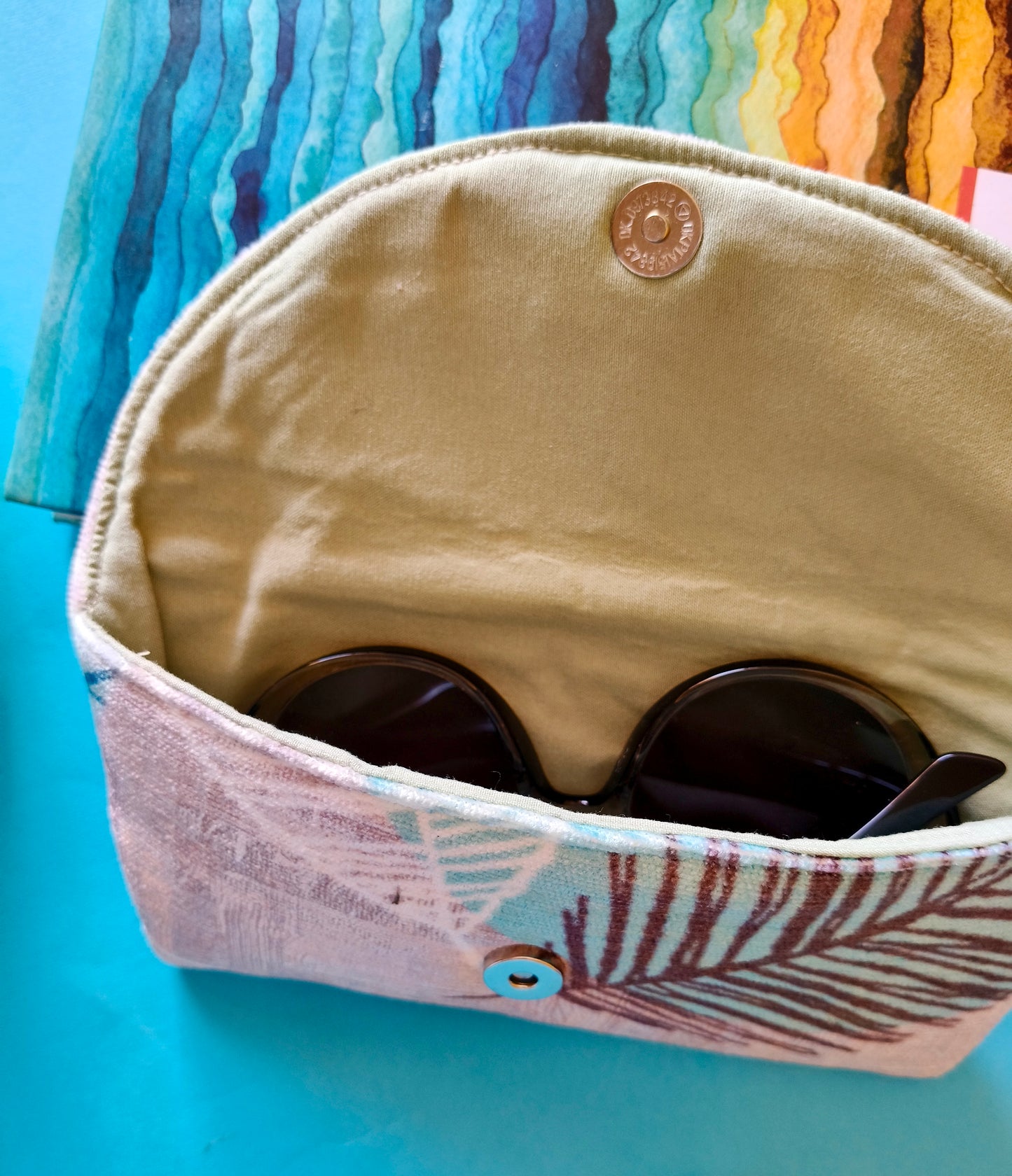 Simple Beige color Glasses Case