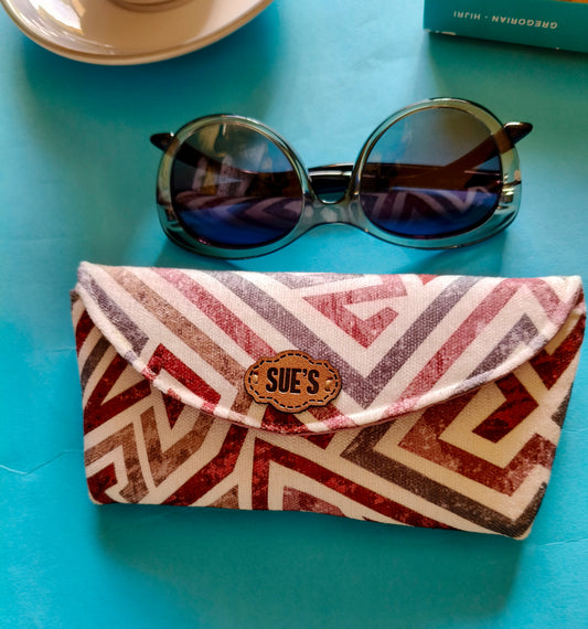Lovely Geometric color Glasses Case