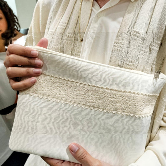 Off white withe lace handmade Clutch