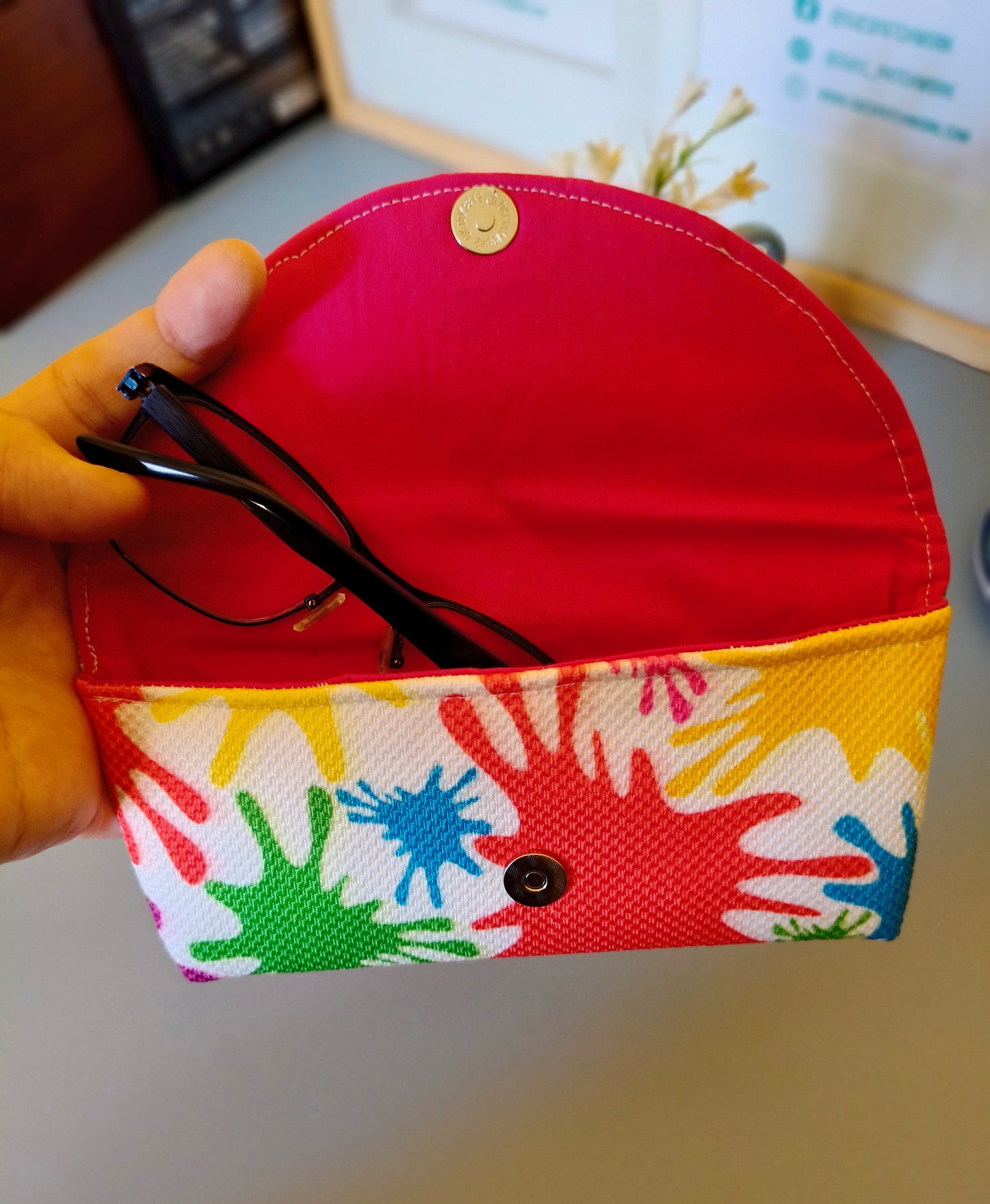 Color Splash Glasses Case