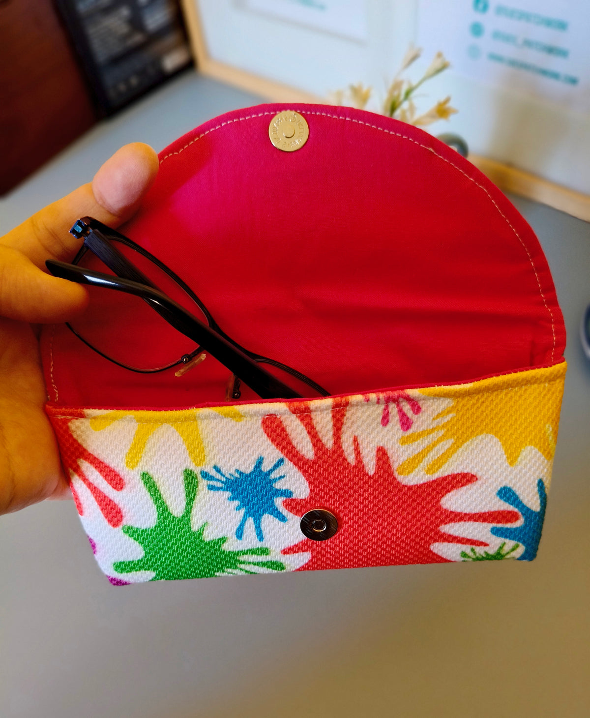 Color Splash Glasses Case