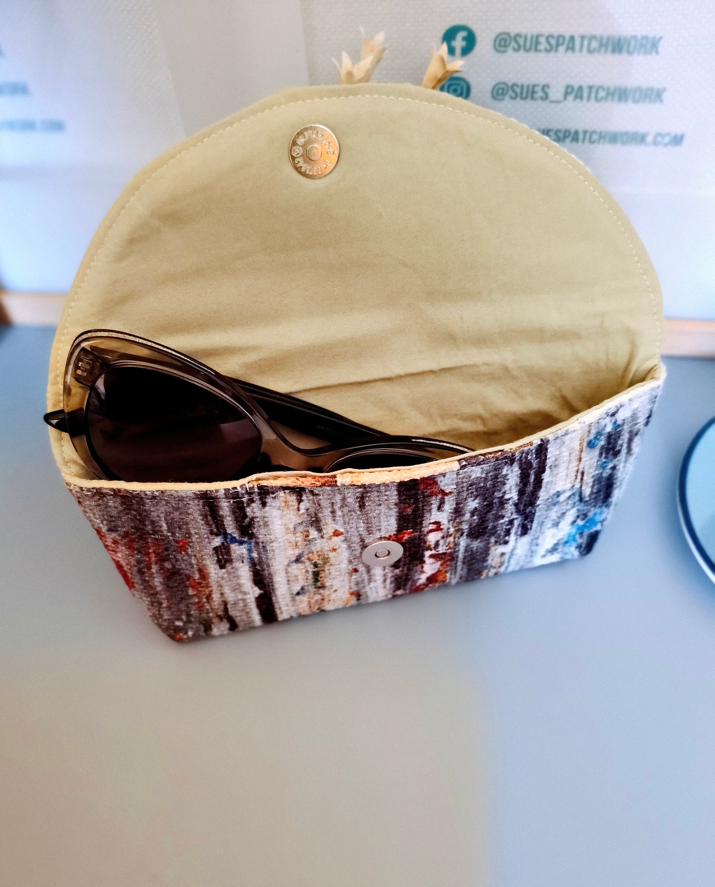 Scrambled color Glasses Case