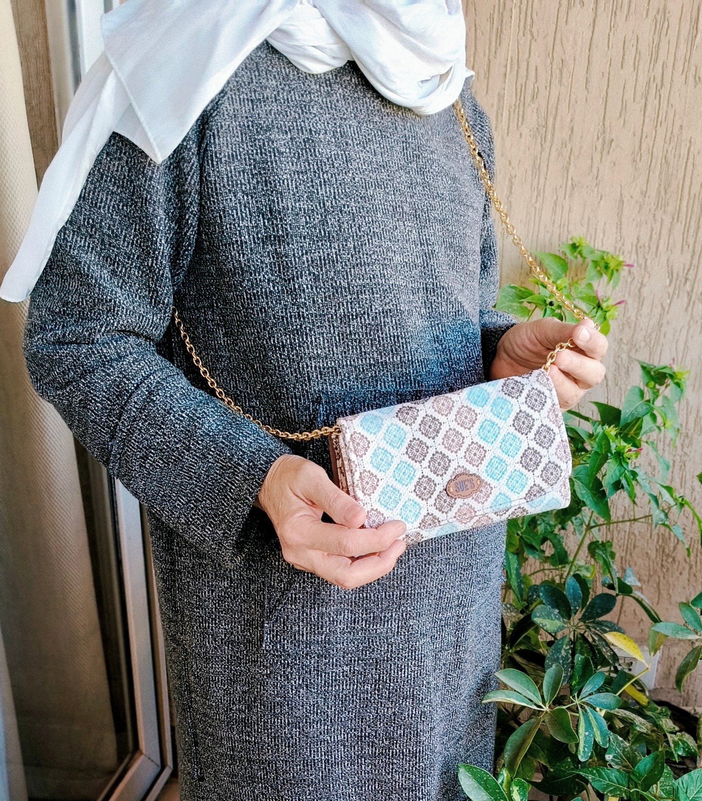 elegance  big Wallet with  chain Cross hand