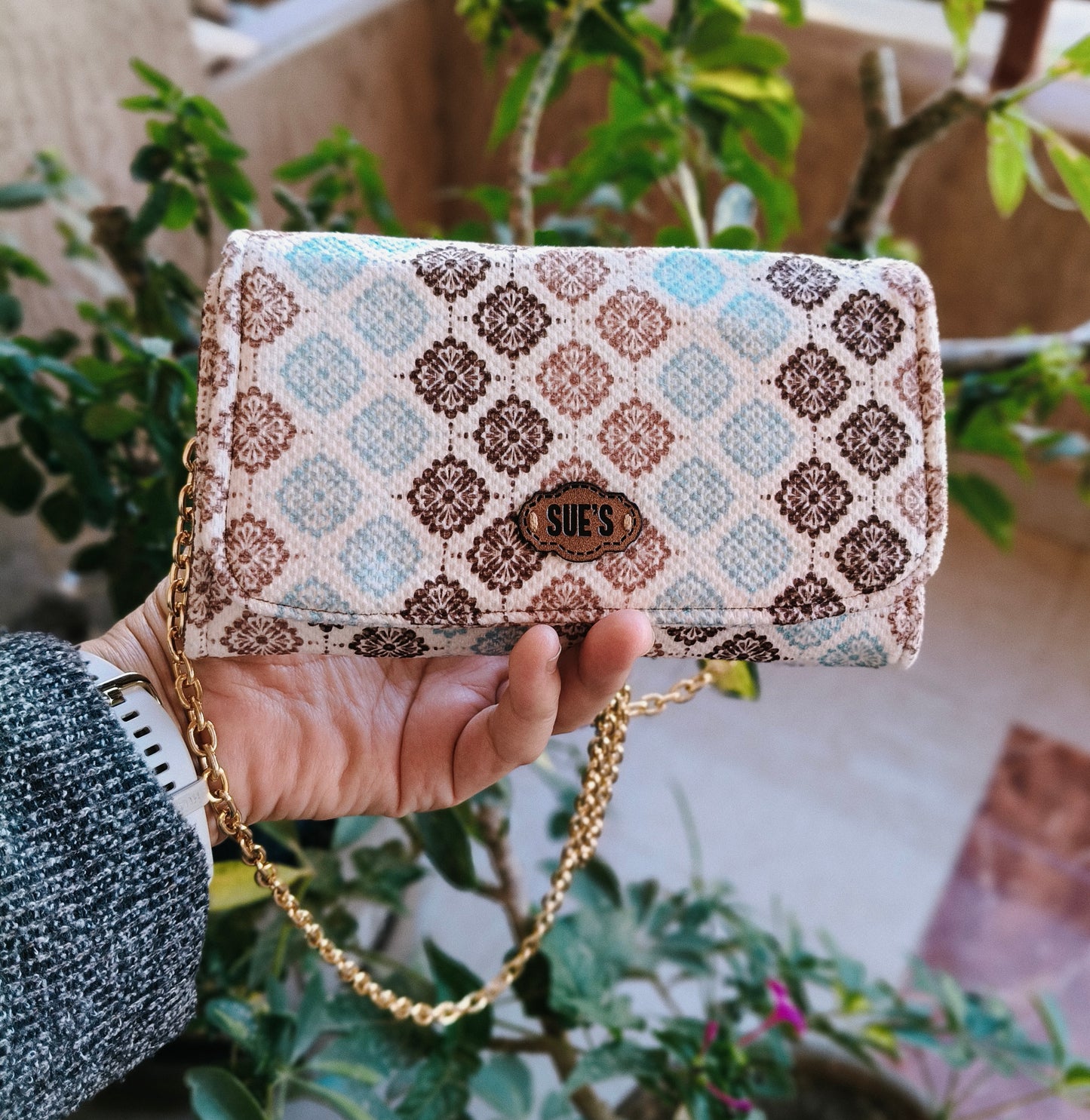 elegance  big Wallet with  chain Cross hand