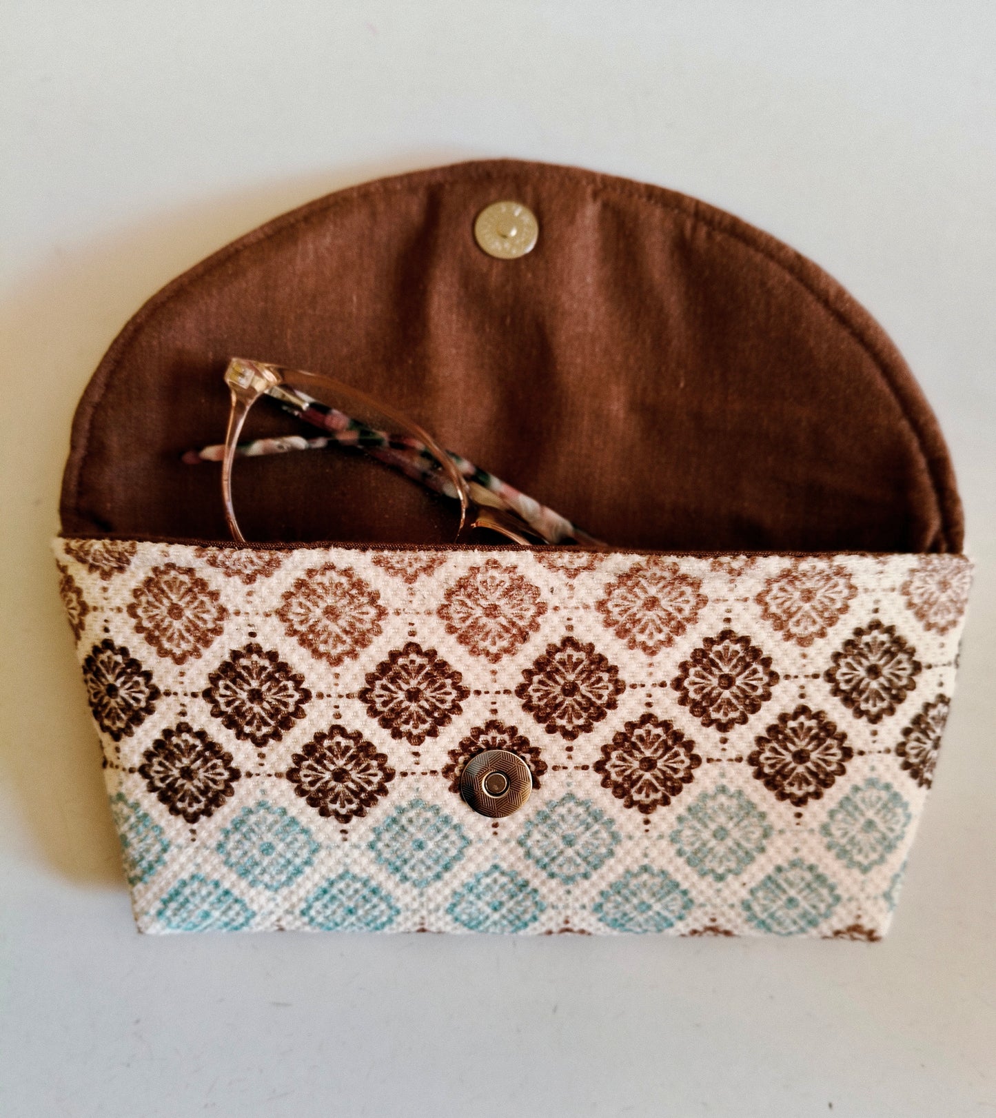 elegance beige  Glasses Case