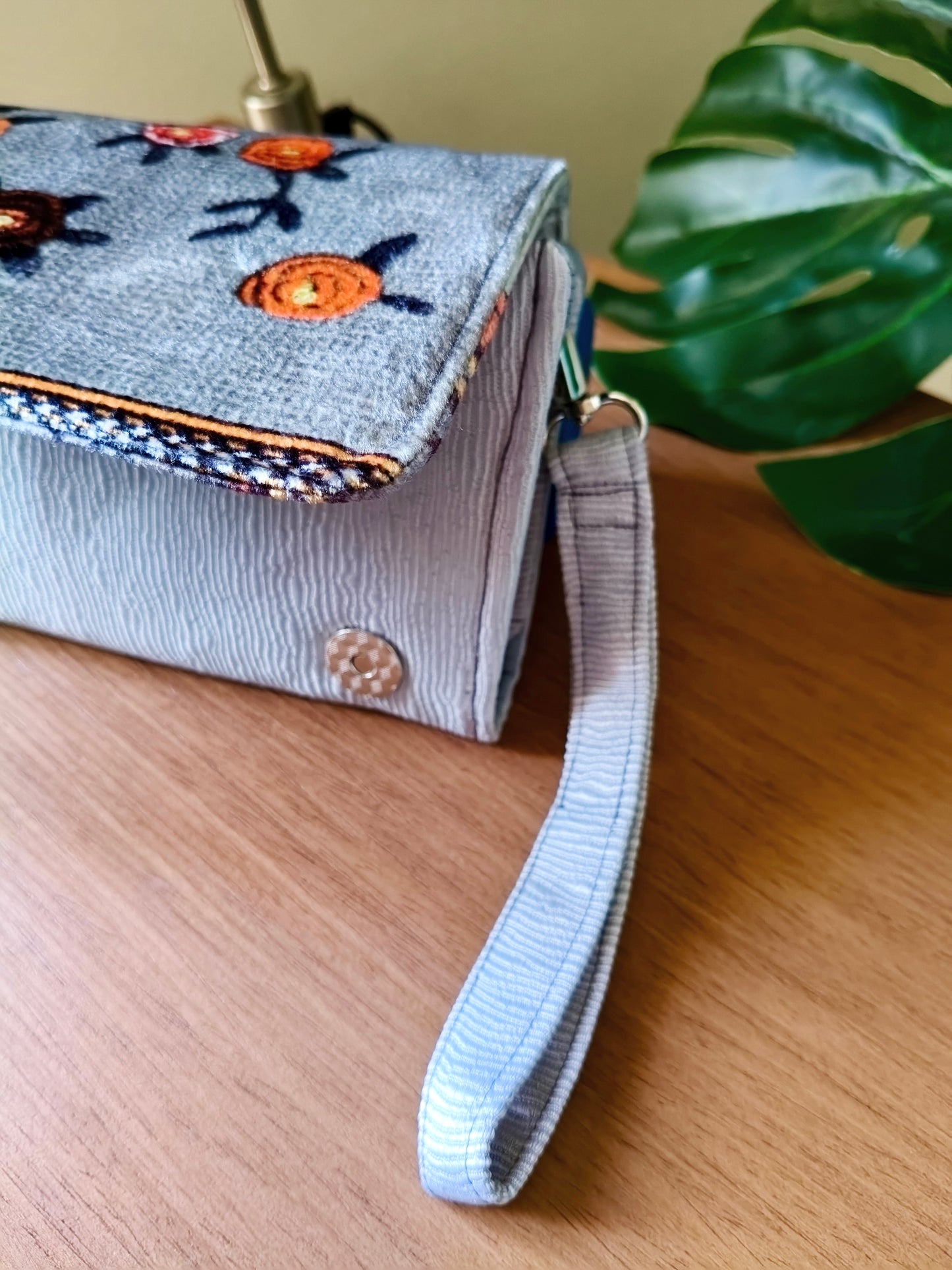 silver gray bigWallet