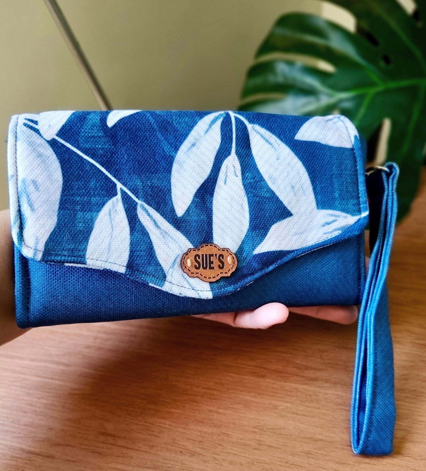 calming Leaves. big Wallet 20*12cm