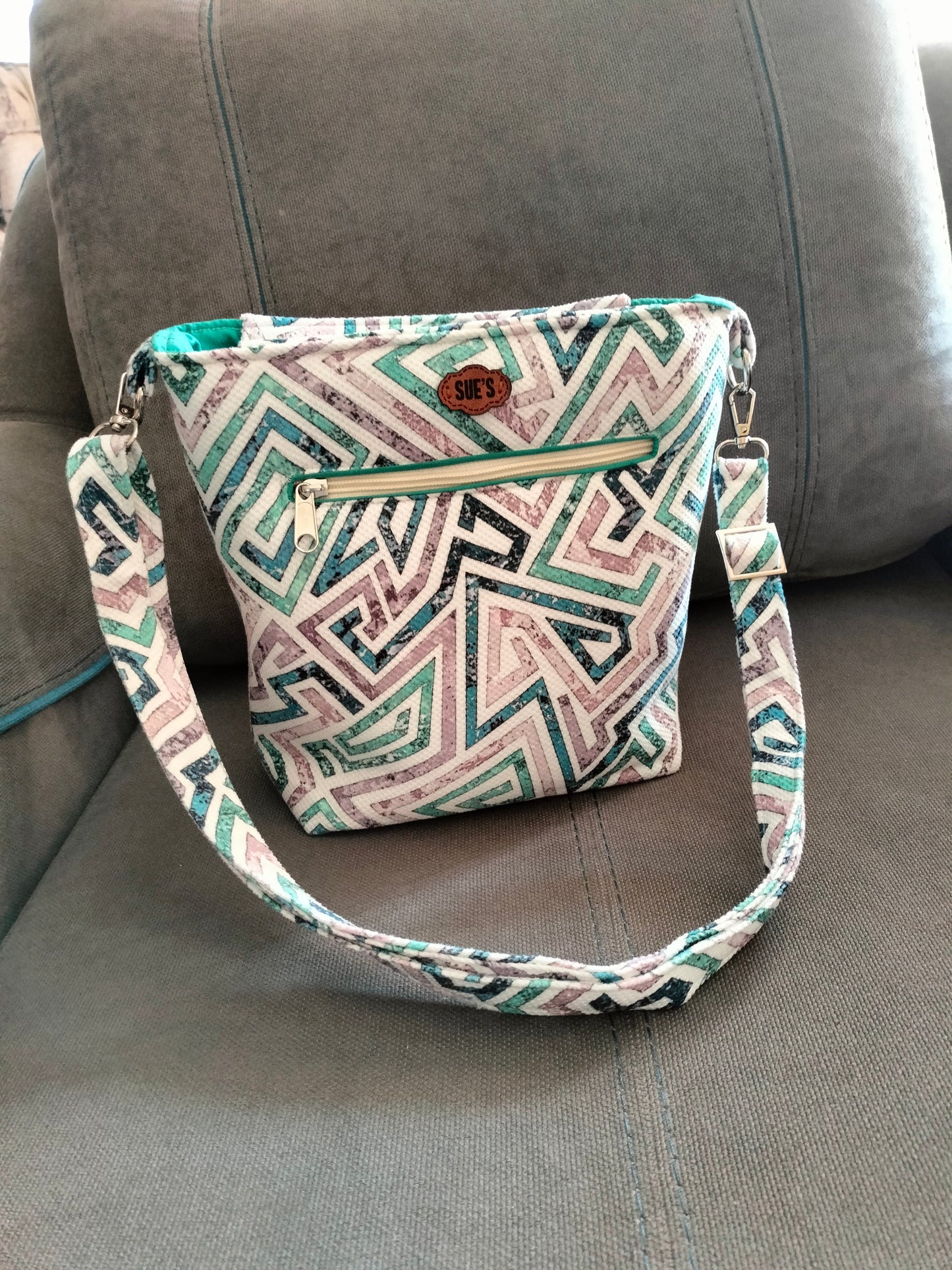 Lovely shapes Medium Cross Bag 30*25cm