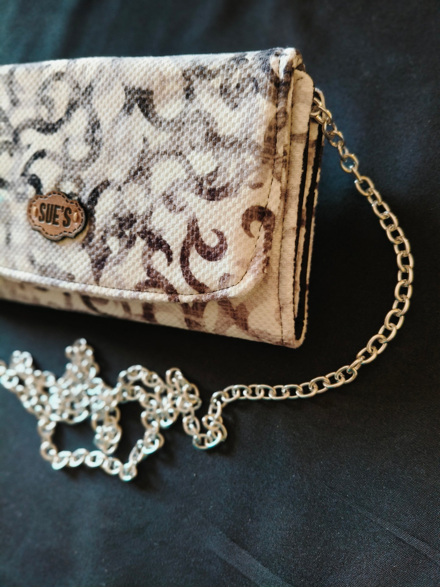 morning  light Wallet with  chain Cross hand