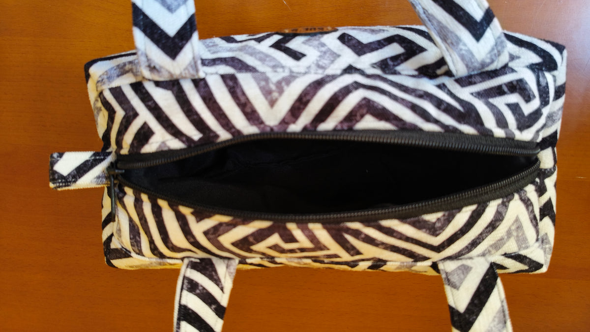box big Makeup  Bags with handle 23*12*11cm