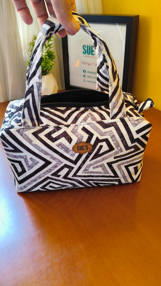 box big Makeup  Bags with handle 23*12*11cm