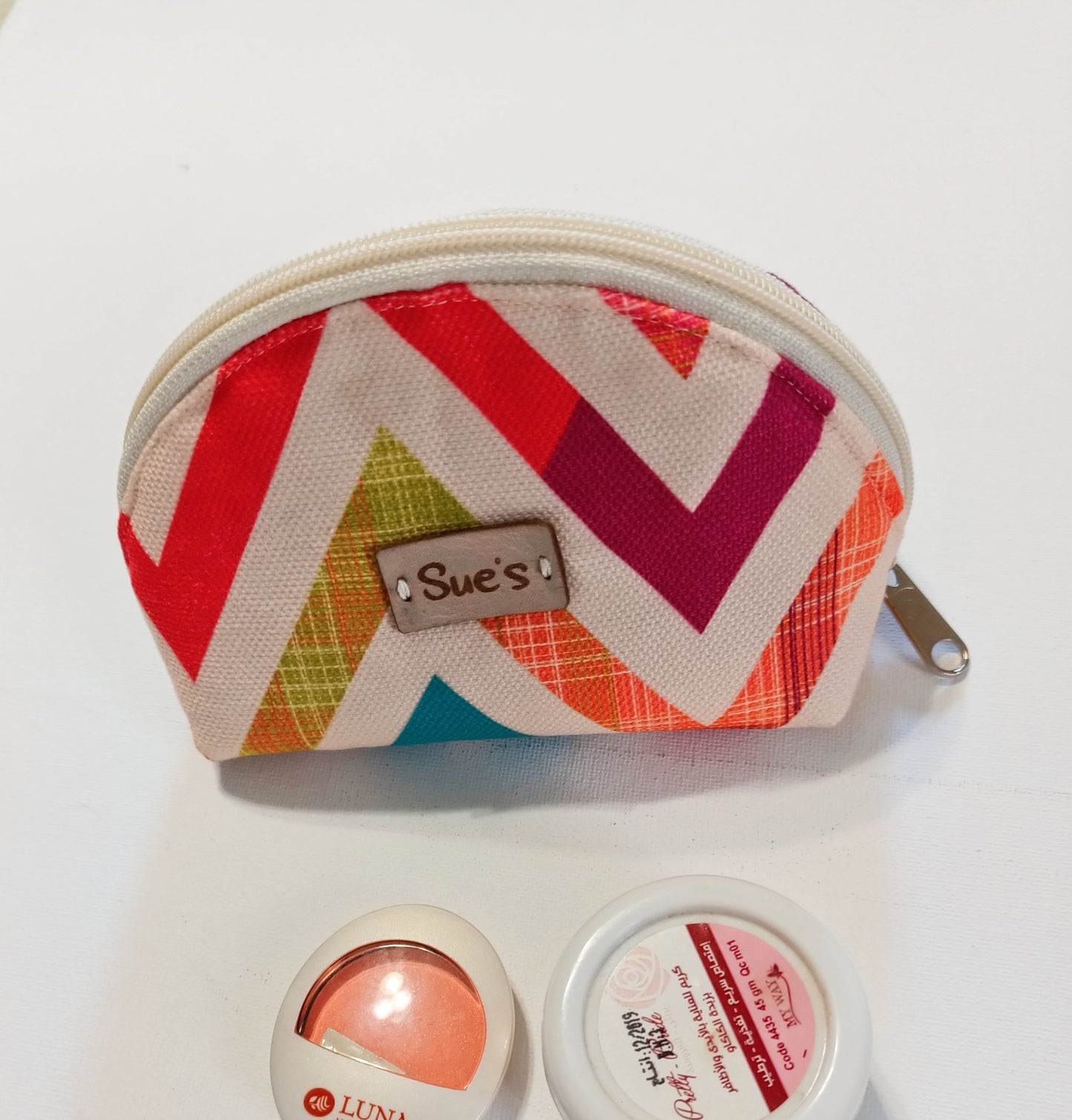 Zigzag makeup bag new