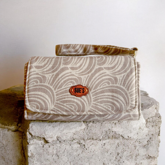 Of white calm big Wallet )