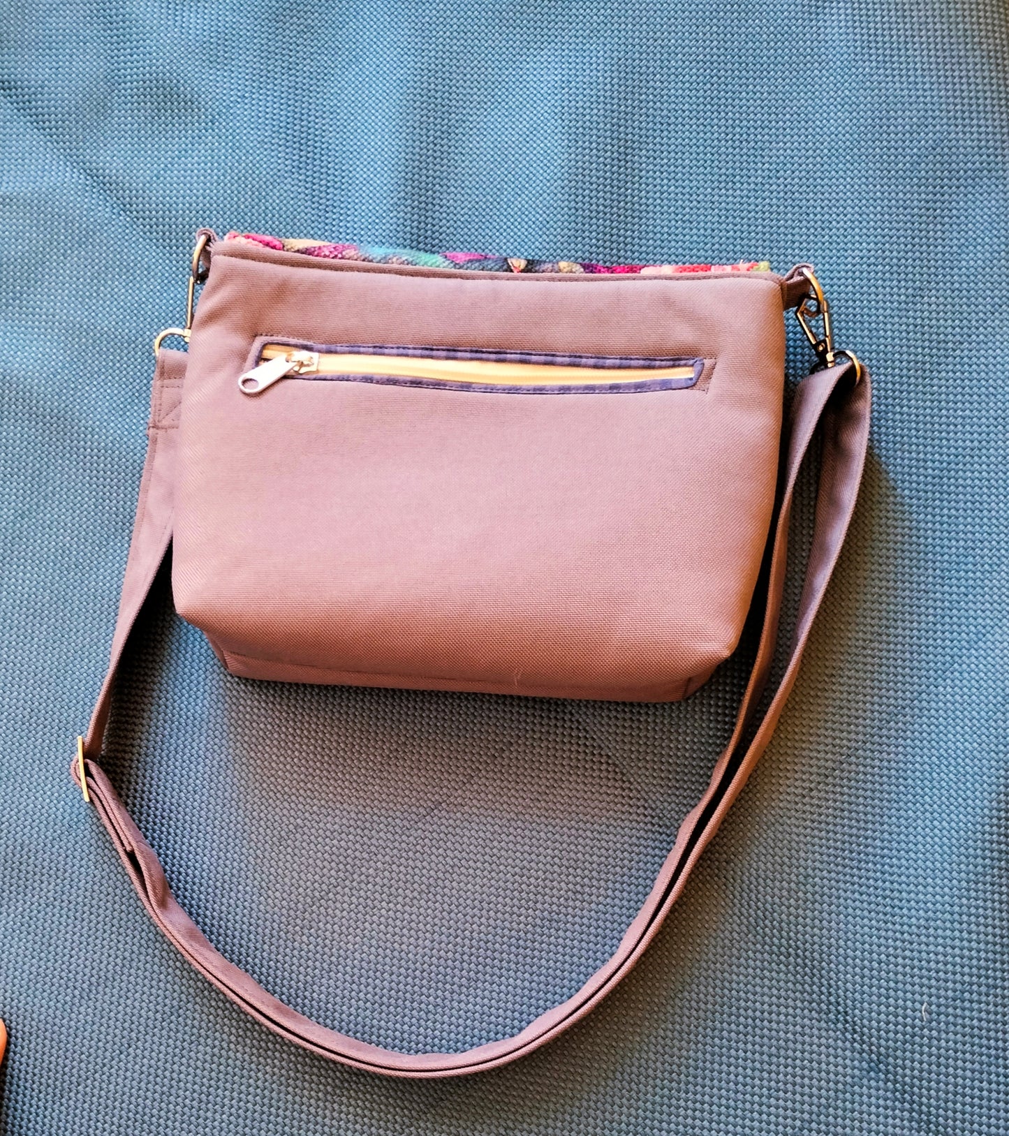 Gray flower color small cross bag