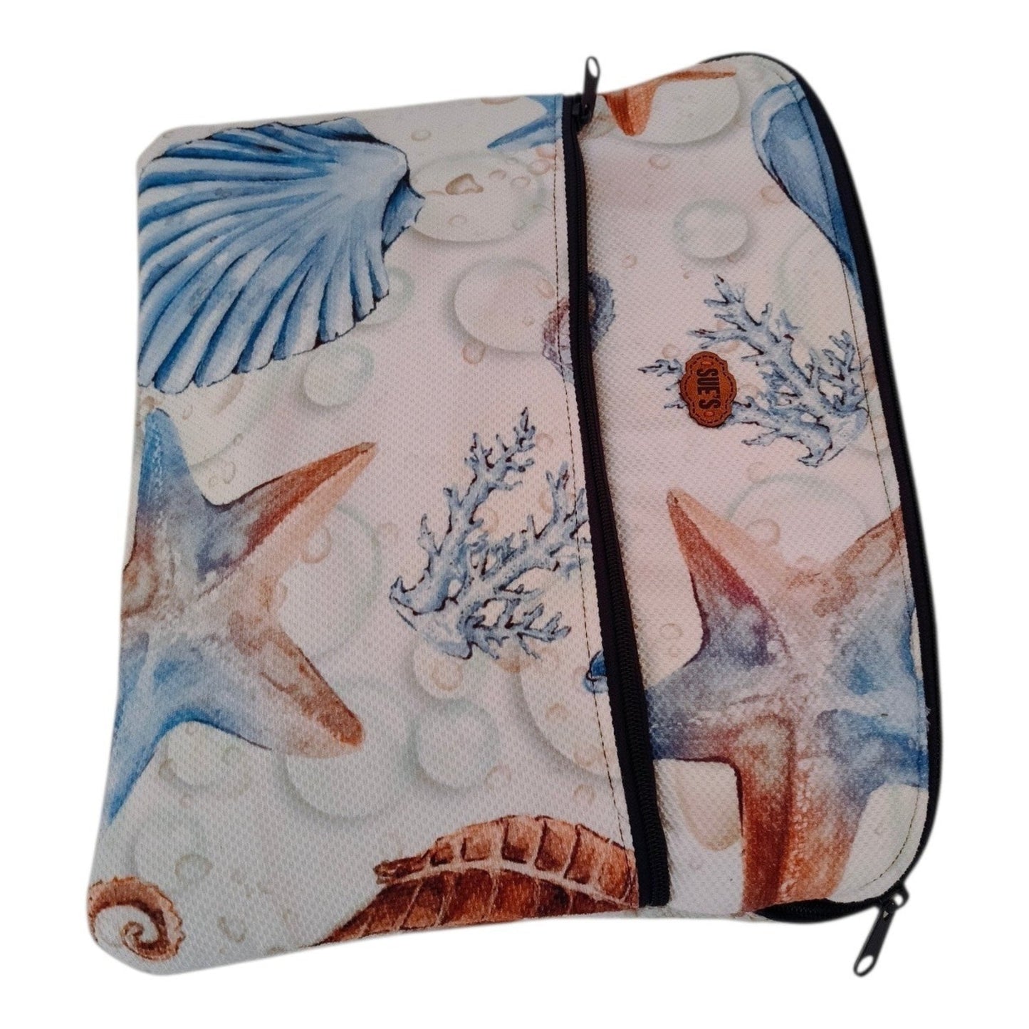 Suepatchwork handmade 15.6 inch laptop sleeve with a white seashell and starfish print and black zipper detail
